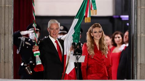 Ceremonia Del Grito De Independencia Desde La Plaza De Los M Rtires