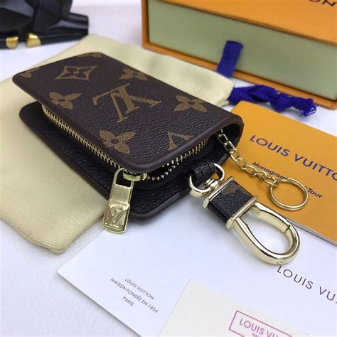 BL High Quality Keychains LUV 066 In 2024 Bags Louis Vuitton Bags