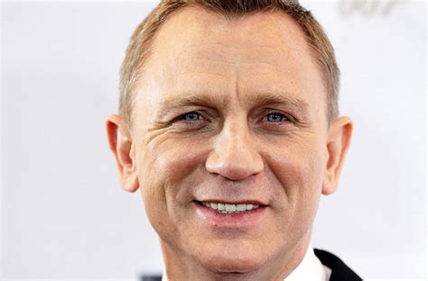 Daniel Craig fait sa première apparition publique depuis longtemps avec