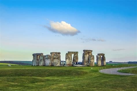 世界遺産ストーンヘンジ半日観光 午前ツアー ロンドンの観光 現地オプショナルツアー予約なら みゅう