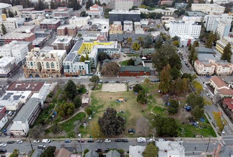 Why does UC Berkeley insist on destroying People's Park? - Los Angeles Times