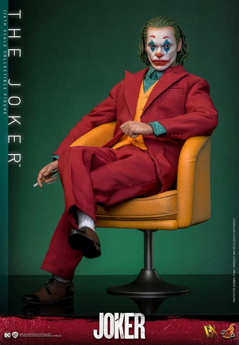 Hot Toys DC Comics Scale The Joker Statue Merchandise Zavvi UK