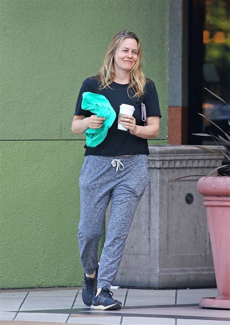 Alicia Silverstone Makeup Free In La 04 Gotceleb