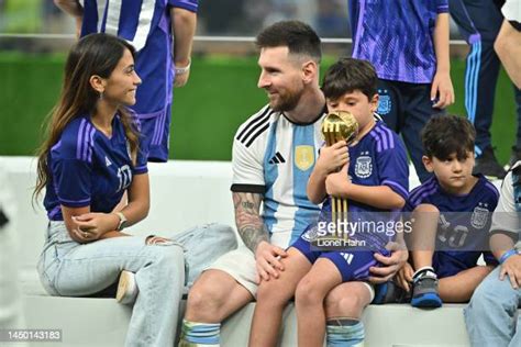 Lionel Messi And His Wife Photos And Premium High Res Pictures Getty