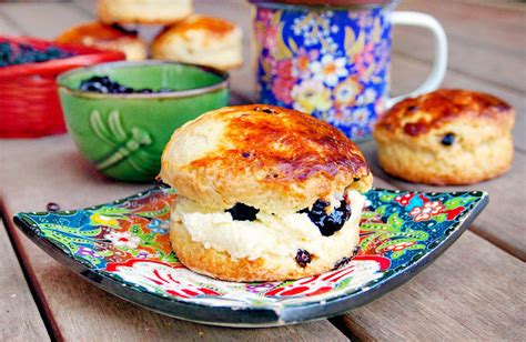 Easy Traditional Irish Scone Recipe – Plum Deluxe Tea