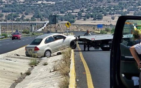 Choque múltiple en la Sahagún Pachuca hay tres vehículos involucrados