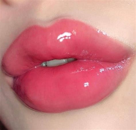 Plump Lips Shared By Ricegum On We Heart It Lips Lip Makeup Pink Lips