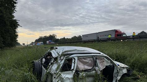 Wörth An Der Donauregensburg Auto Kommt Von Autobahn A3 Ab Vater