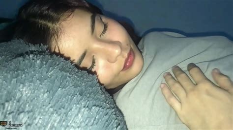 Sexo Duro Amateur Y Cachondo De Dos Hermanastros Calientes En Casa Sola