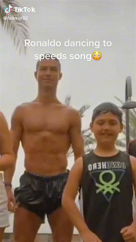 Ronaldo Dances to iShowSpeeds Ronaldo Song! 👿 : r/Ishowspeed