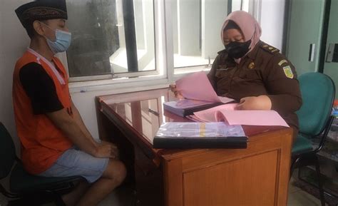 Dijerat Uu Ite Inisiator Pesta Gay Di Batu Dijebloskan Ke Penjara