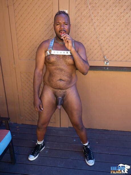 Black Sexy Big Daddy Breeder Posing Naked Outdoor