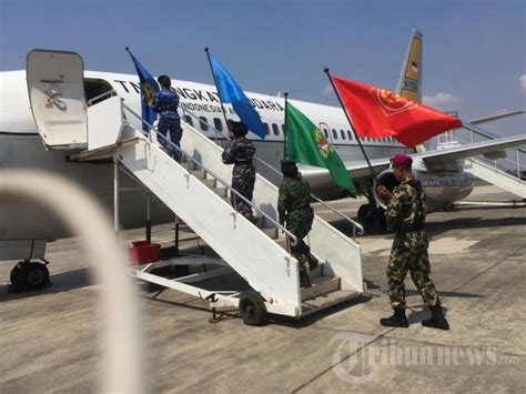 Pawai Bendera Merah Putih HUT Ke 73 TNI Foto 4 1771708 TribunNews