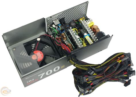 Огляд і тестування блока живлення Thermaltake TR2 700W GOLD GECID.com.
