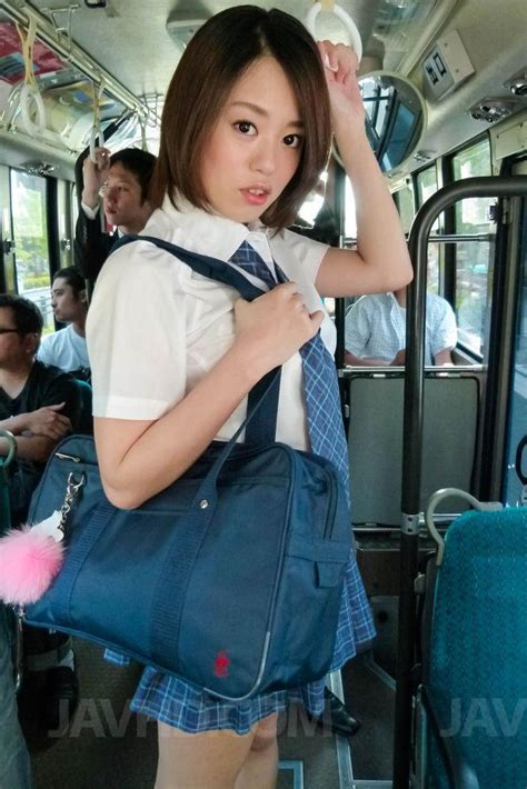 La Estudiante Japonesa Yuna Satsuki Es Manoseada En Un Autob S Antes De