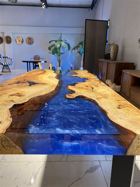 Epoxidharz Esstisch Aus Eschen Holz Im Water Look