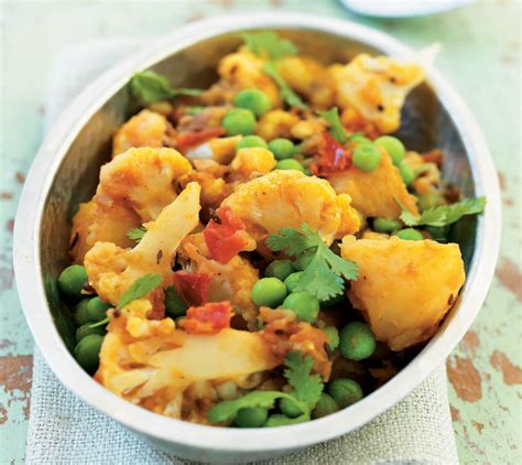 Cauliflower Peas And Potatoes In Tomato Sauce From The Complete Indian Regional Cookbook 300