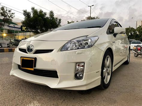 Toyota Prius G Touring Selection Leather Package 18 2010 For Sale In Karachi Pakwheels