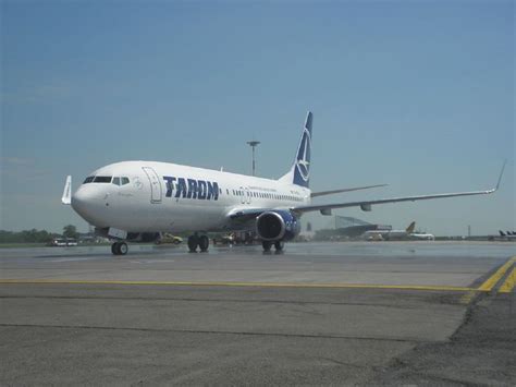 Un avion Tarom cu destinaţia Bruxelles a fost lovit de trăsnet