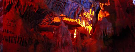 Les Grottes De Baume Voyage Au Centre De La Terre Baume Les Messieurs