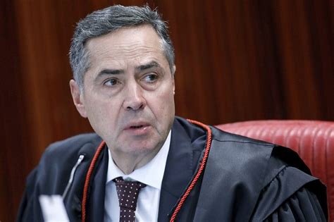 Marcado por falas polêmicas Barroso assume presidência do STF confira