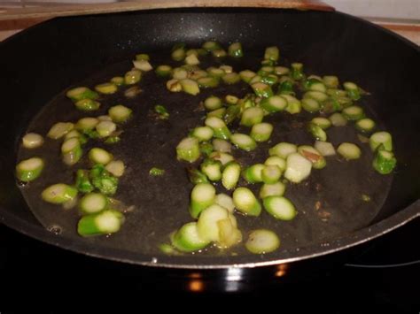 Pfannengericht Ged Nsteter Gr Ner Spargel Mit Garnelen Rezept