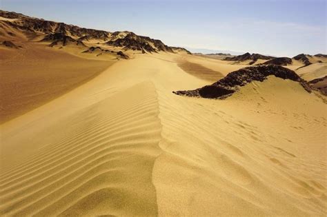 The Sechura and Nazca Deserts: Peru's Desert Wonders | LAC Geo