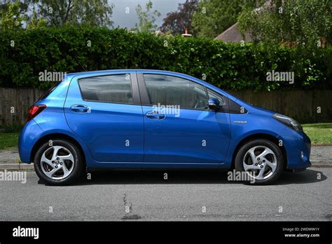 Toyota Yaris Hybrid Hi Res Stock Photography And Images Alamy