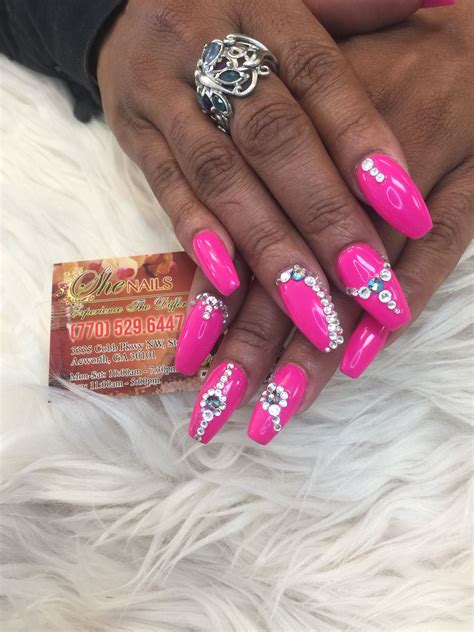 Hot Pink And Rhinestone Designs Nails Beautiful Nail Designs Summer Nails Diy