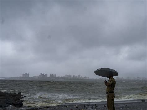 Cyclonic Circulation To Bring Heavy Rains In Kerala Yellow Alert In 11