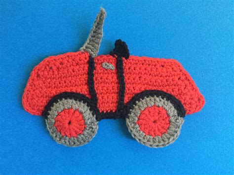 Convertible Car Crochet Pattern • Kerris Crochet