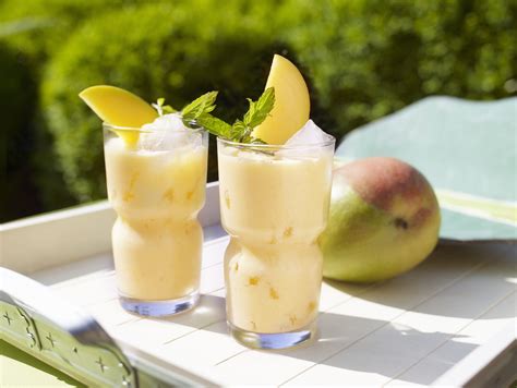 Fresh Mango Smoothie With Yogurt Recipe