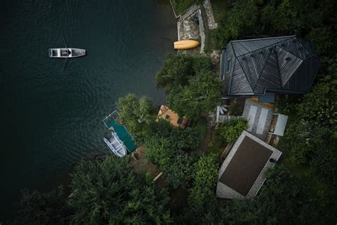 Ship Cabin Cottage, Vranov nad Dyjí - e-architect