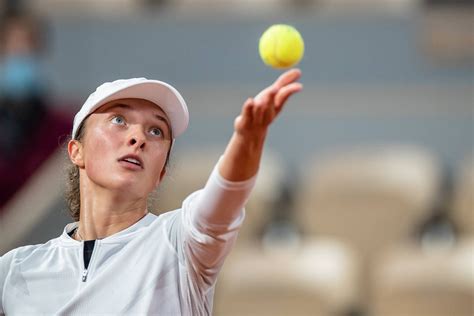 Iga Świątek odpadła z Wimbledonu Polka rozbita po dobrym początku mec