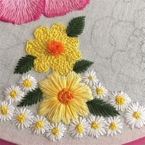 10 Transcendent Satin Stitch Flower Hand Embroidery Ideas Puntos De