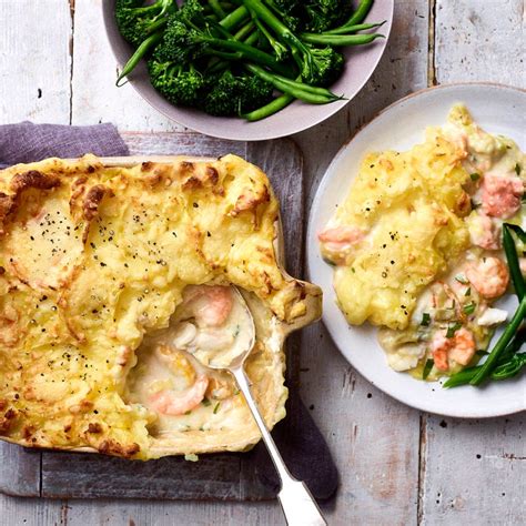 Fish Pie With Leeks Tarragon Healthy Recipe Ww Uk