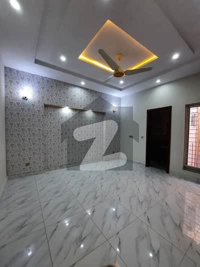 3 Beds 5 Marla Slightly Used House For Sale Located In Bahria Town Aa