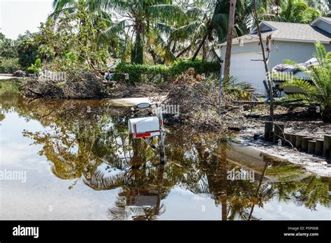 Floridabonita Springsafter Hurricane Irma Storm Damage Destruction