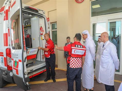 رئيس مجلس إدارة الهلال الأحمر القطري نولي اهتماما كبيرا لرعاية العمالة