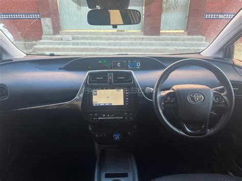 Toyota Prius S 2019 For Sale In Karachi Pakwheels