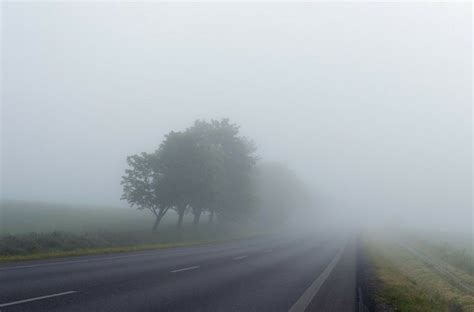 Driving In Fog When And How To Use Fog Lights Rac Drive