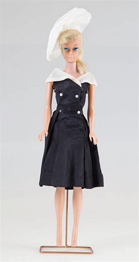 Blonde Barbie With Green Ear Damage In Evening Attire Barbie Brand Dolls Puppets And Soft Toys