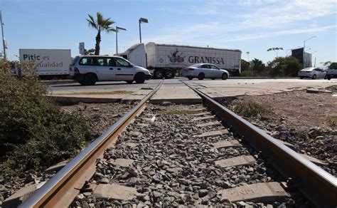 Ola Verde pide pluma automática que frene el tráfico en cruce ferroviario