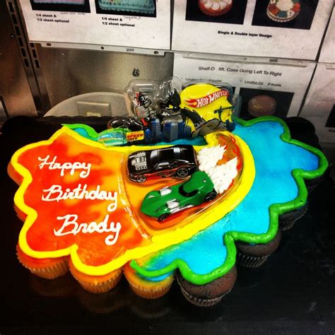 Hot Wheels Cupcake Pull Apart Cake