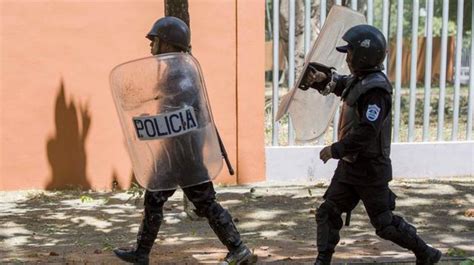 Nicaragua Reprime Protestas Contra Reformas A Seguridad Social Fotos