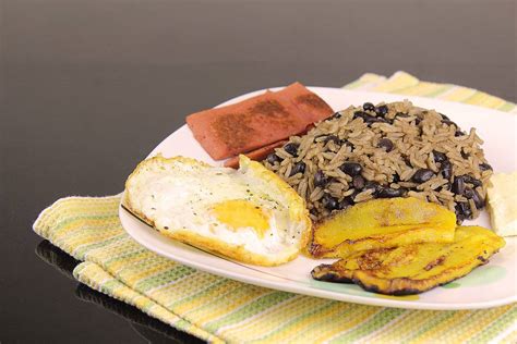 Receta De Gallo Pinto Plato De Costa Rica Comedera Recetas Tips Y