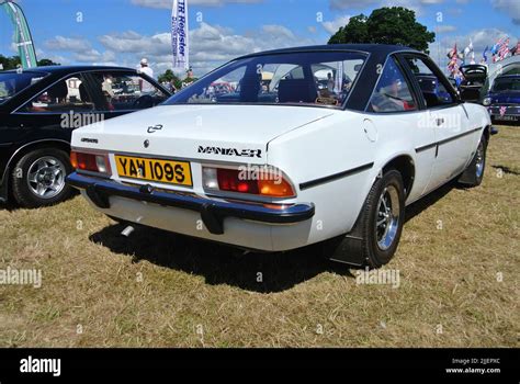 Un Opel Manta Sr De Estacionado En Exhibici N En La Exhibici N De