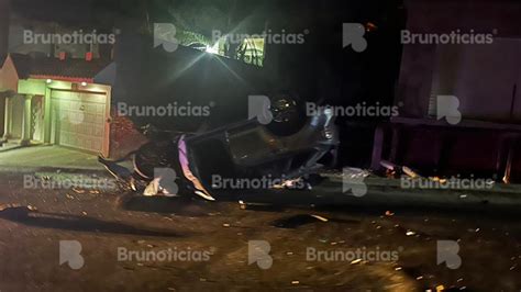 Choque Y Volcadura En Av Sóstenes Rocha Cobra 1 Vida En La Piedad Brunoticias