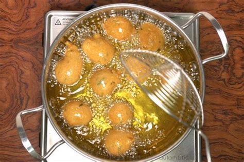 Mysore Bonda Recipe - Swasthi's Recipes