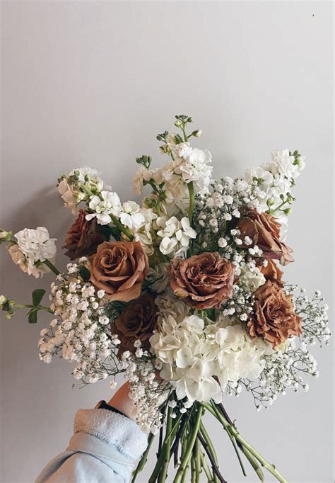 Neutral Flower Bouquet In 2023 Wedding Flowers Brown Wedding Themes